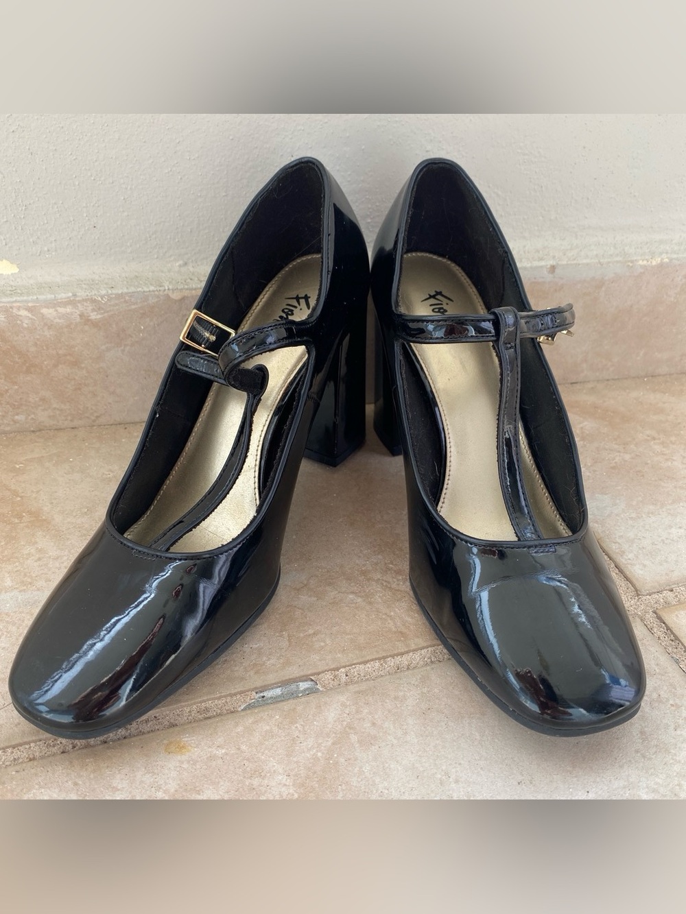 FIONI Clothing Black Patent Mary Jane Block Heels